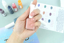 Load image into Gallery viewer, Modern Nail Polish Minute Kit
